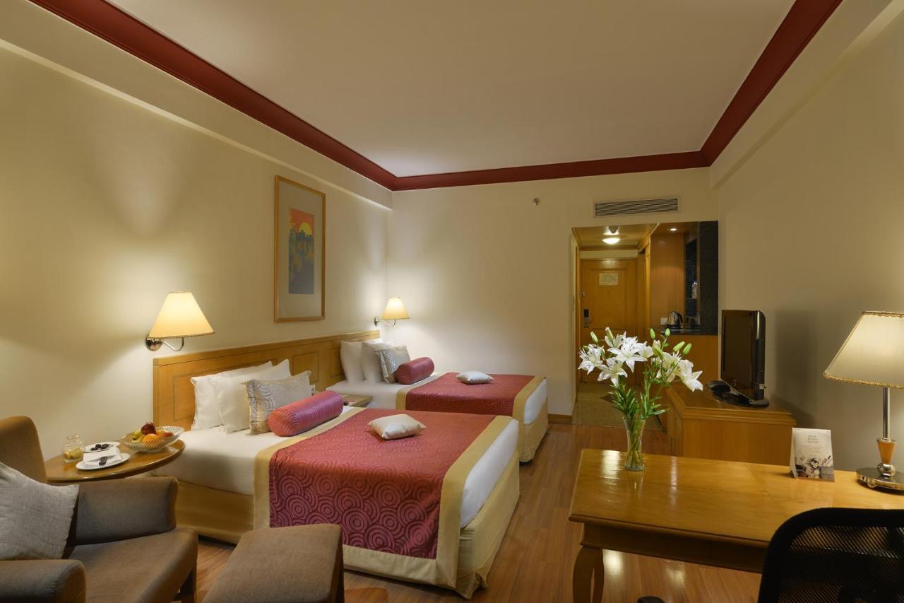Vivanta Vadodara Extérieur photo