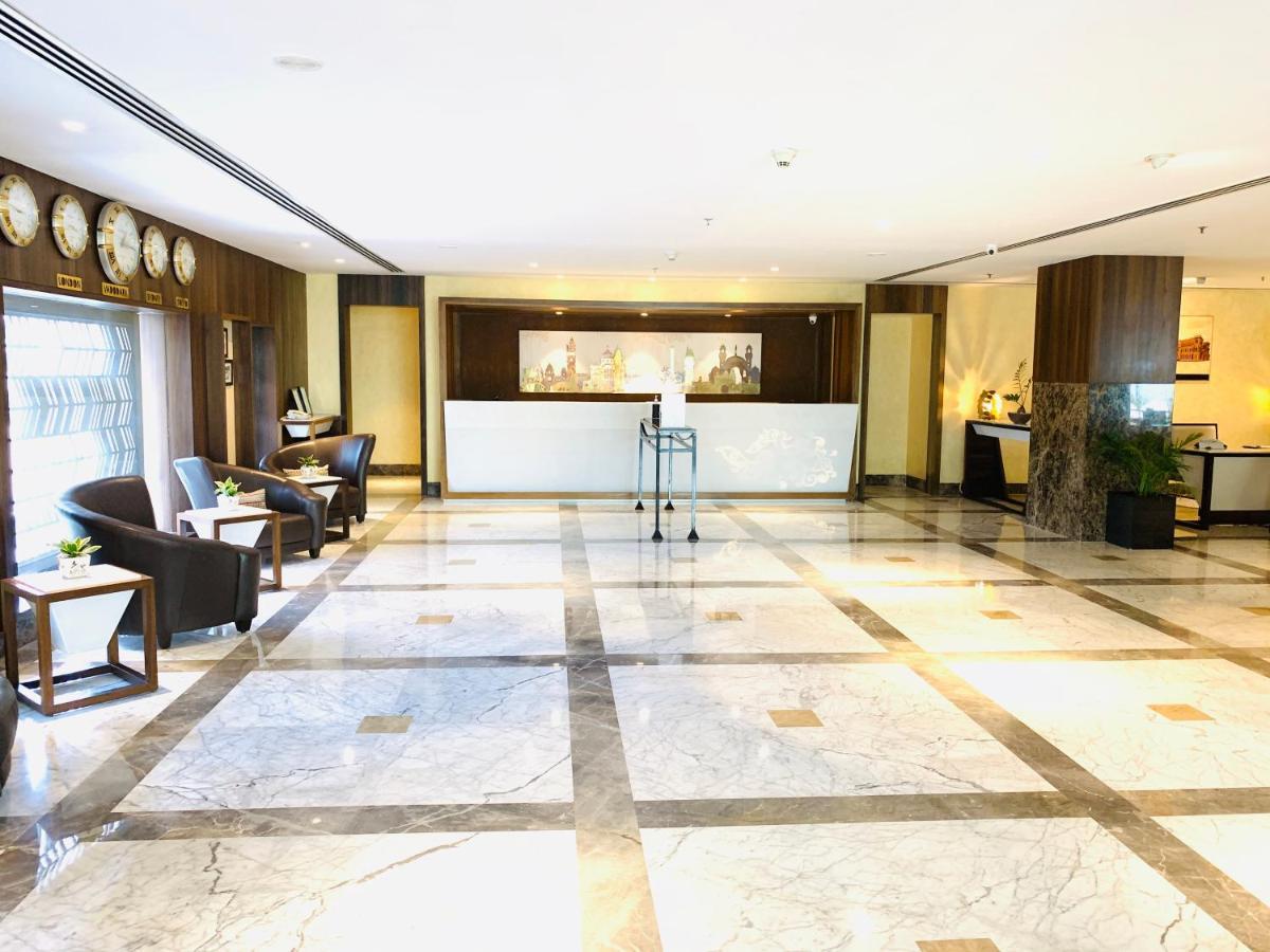Vivanta Vadodara Extérieur photo