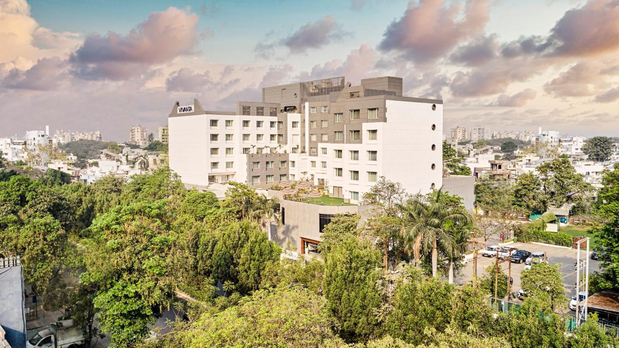 Vivanta Vadodara Extérieur photo